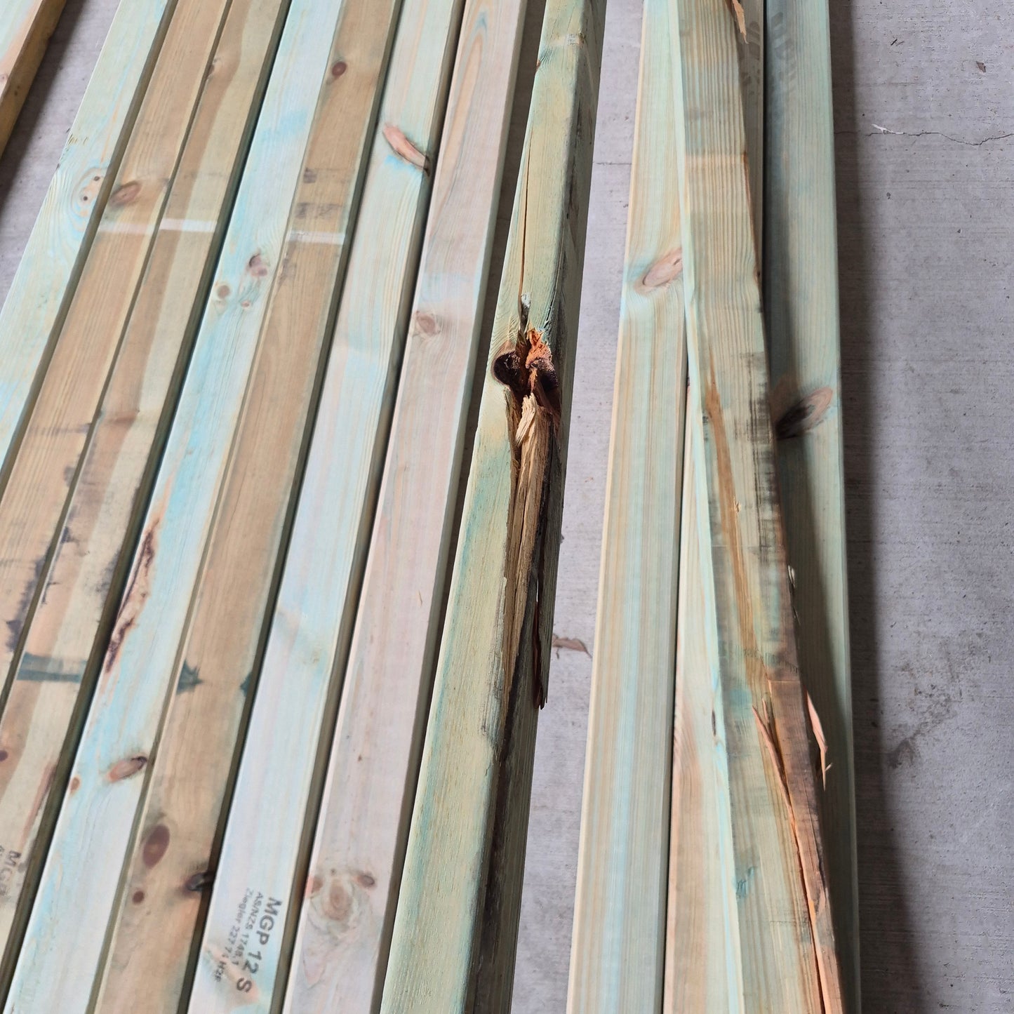 Timber Stud - 20 x 2700mm Lengths 70 x 35mm MGP12 Treated Stud *Clearance - Bowed / Damaged* 10682
