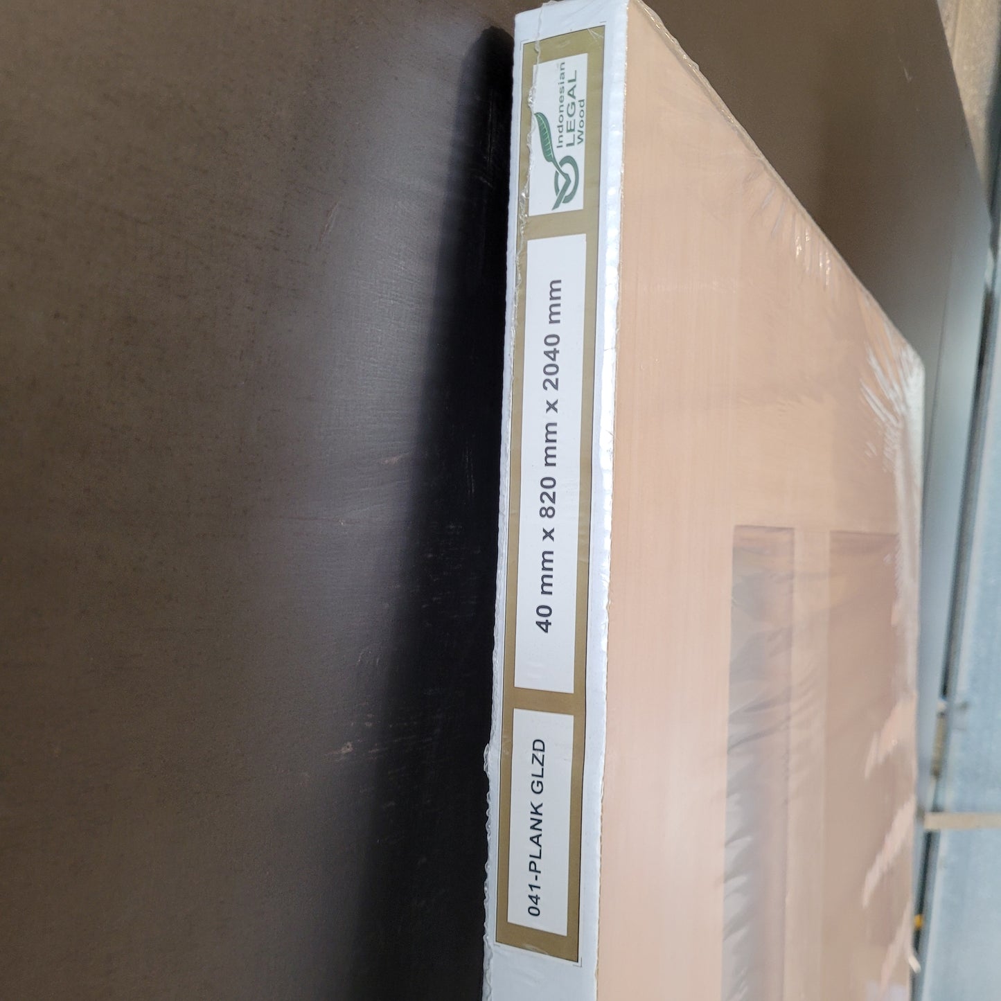 Timber Entry Door - 2040h x 820w Solid Core w/ 1 x Vertical Obscure (Frosted) Glass *New* 40017