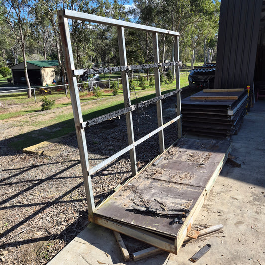 L-Frame - 2200H x 3000L x 1050W *2nd Hand* SKU: 10714