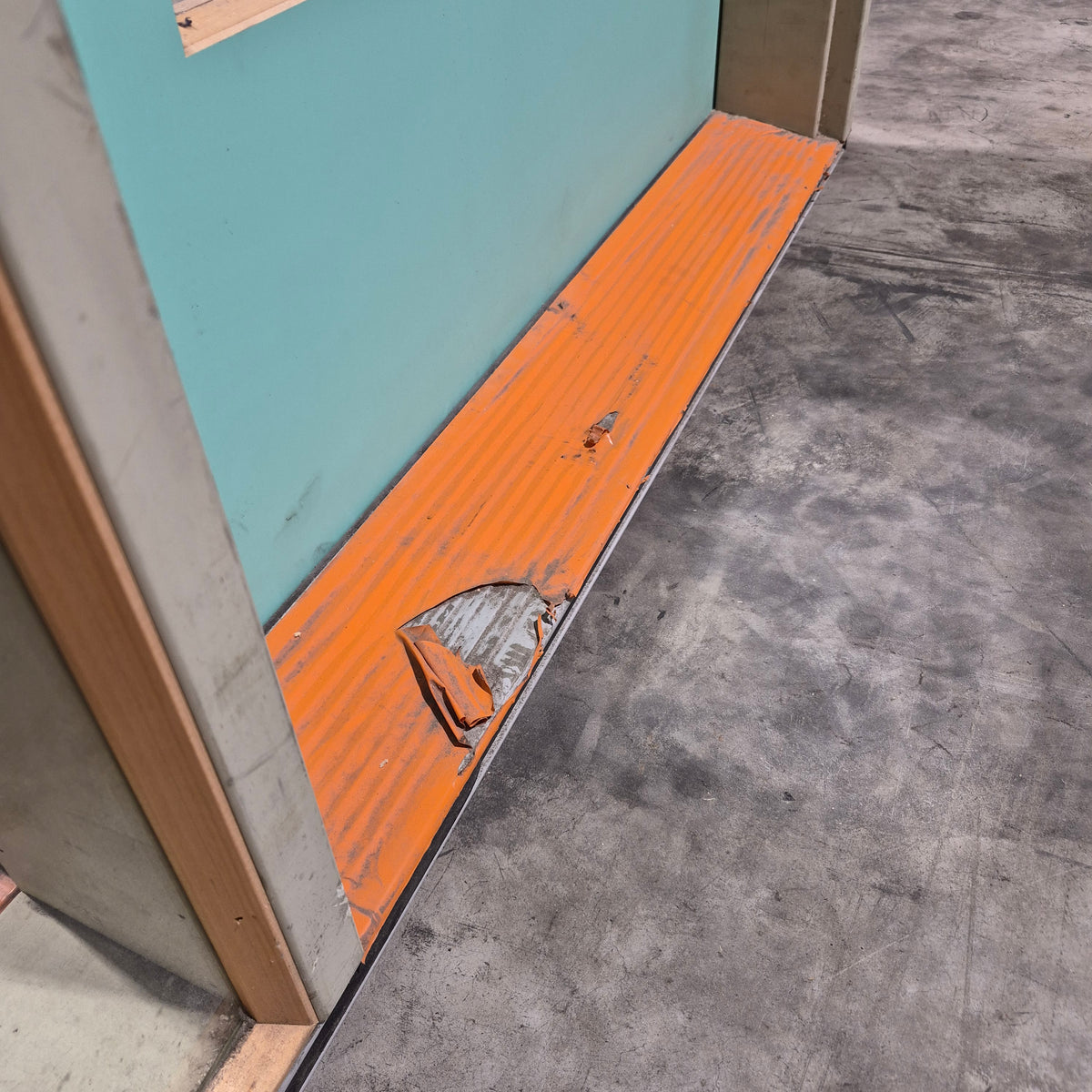 Timber Entry Door - Pre-Hung in a 2095h x 1060w Frame w/ 4 x Clear Glass + Sidelite *Factory 2nd* 10778