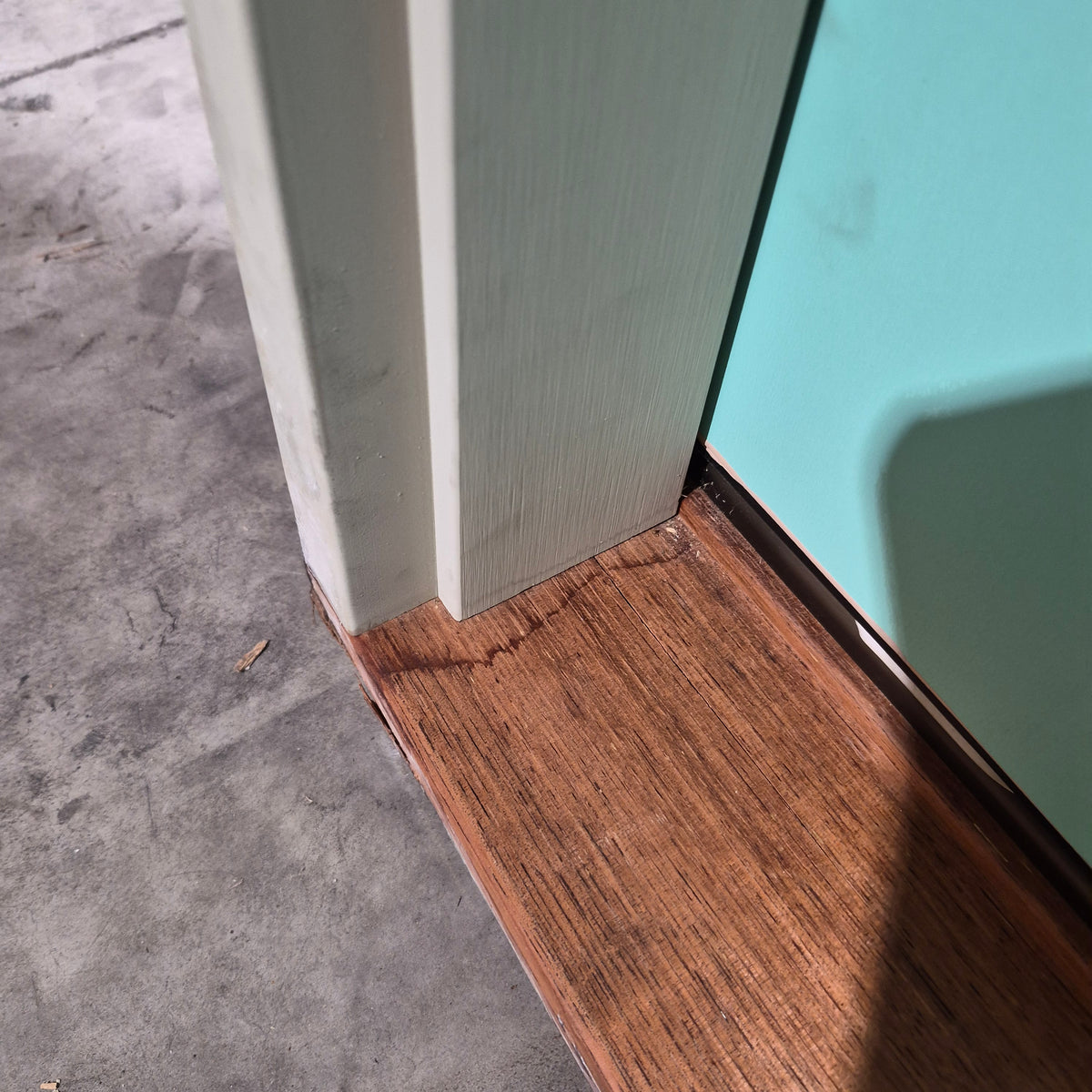 Timber Entry Door - Pre-Hung in a 2115h x 937w Frame w/ Plain Solid Core Door *Factory 2nd* 10796