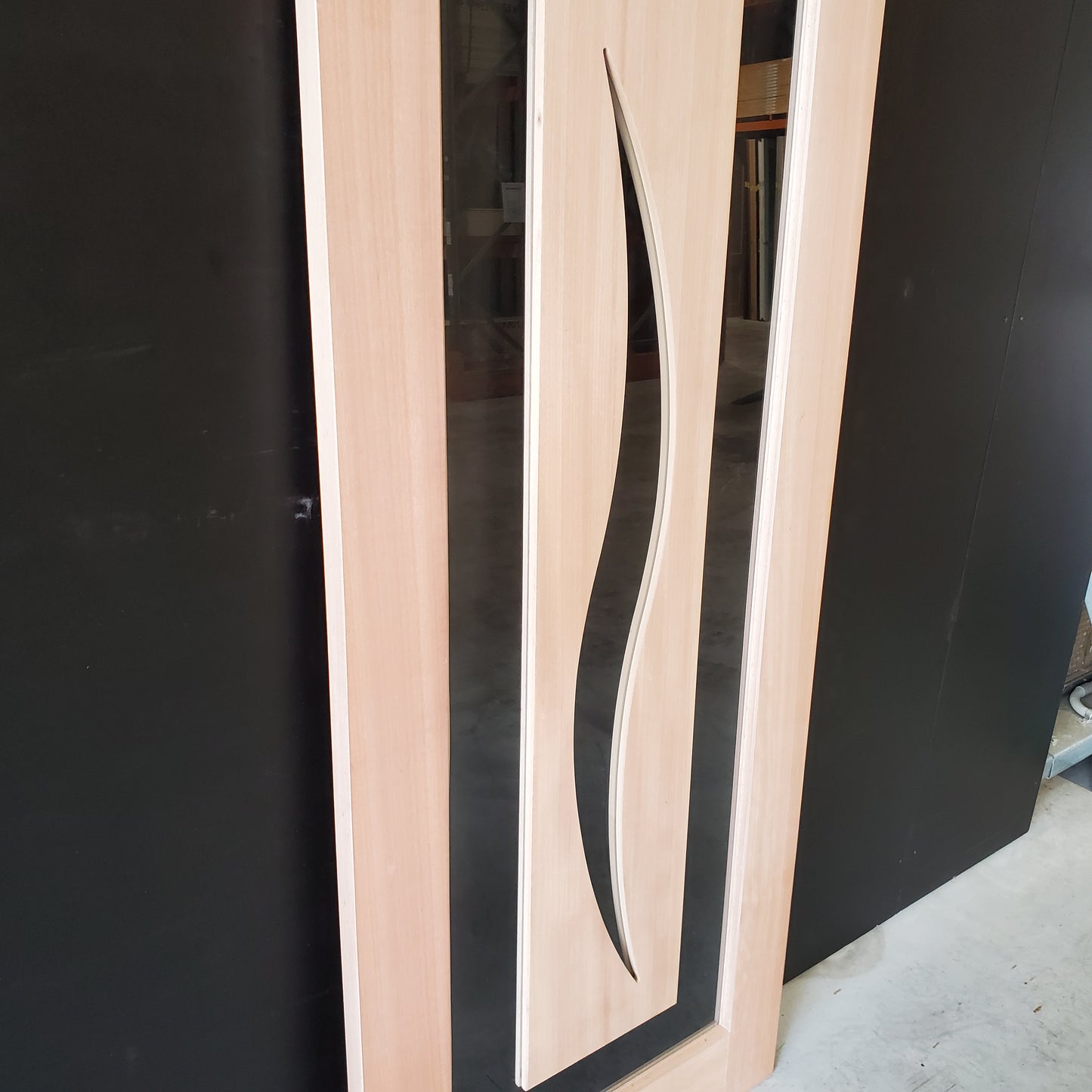 Timber Entry Door - 2040h x 820w Solid Core w/ Floating Timber 'S' Motif Panel Clear Glass *New* 40032